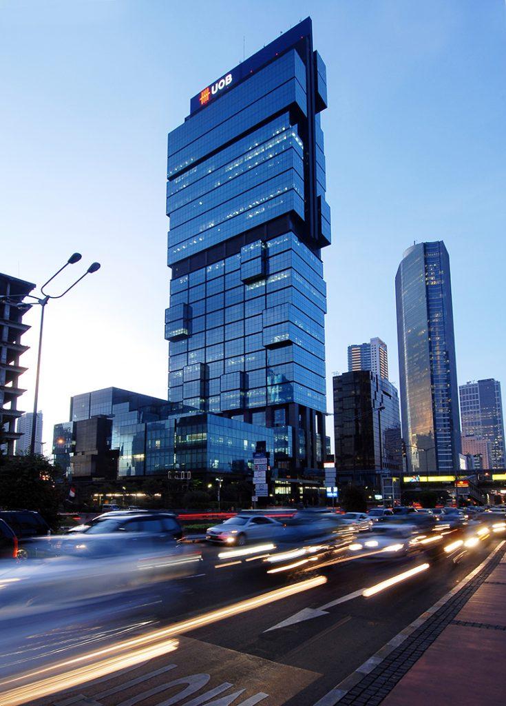 uob plaza 01 credit dcm jakarta 735x1024 1